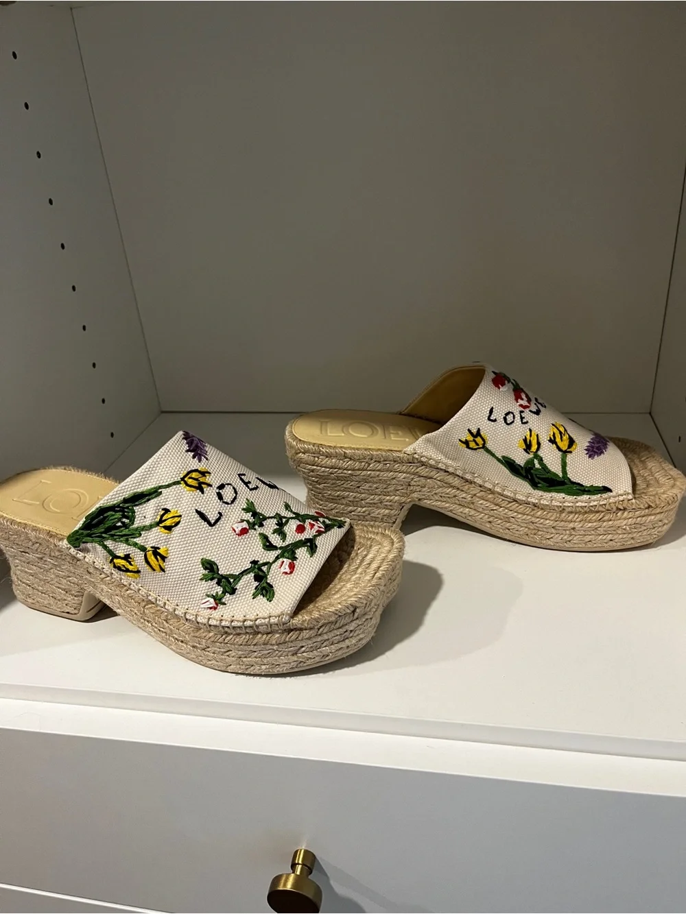Loewe Women's Cream Floral Embroidered Espadrille Slide - NEVER worn
